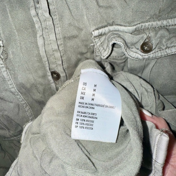 American Eagle Outfitters Olive Button Down Shirt - Picture 4 of 7